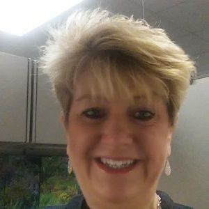 Meet your Posher, Rena